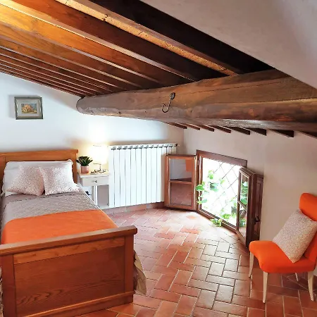 Palazzo Stiozzi Ridolfi Apartment *